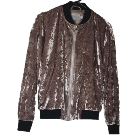 ASOS Jackets & Blazers - ASOS velvet bomber jacket. Toupe and black with pockets. Size 4